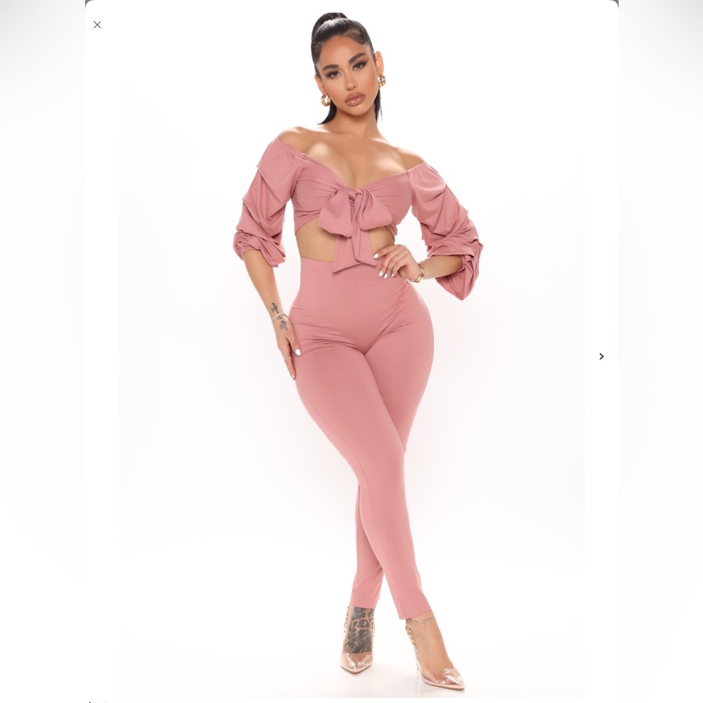 Fashion Nova Pink Legging Set with Stretchy Fit